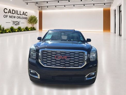 Used 2020 GMC Yukon XL Denali w/ Denali Premium Package RWD image 9