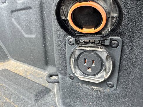 Used 2021 GMC Sierra 2500 4x4 Crew Cab w/ Convenience Package image 26