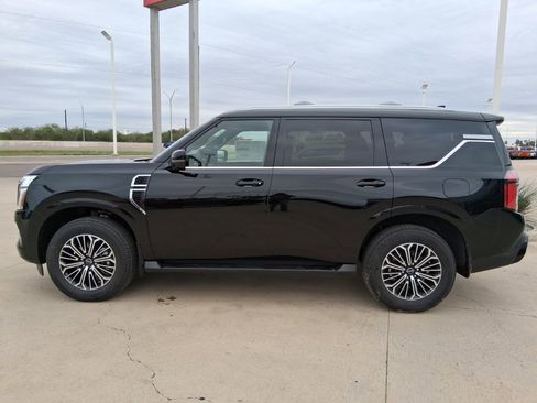 New 2026 Nissan Armada Platinum image 3