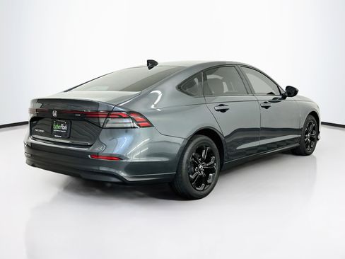 Used 2025 Honda Accord SE image 9