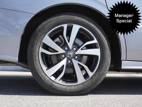 Used 2023 Honda Odyssey Touring image 34