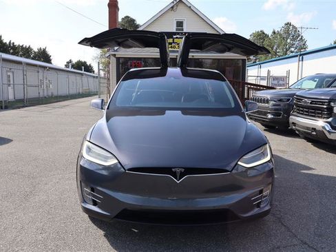 Used 2016 Tesla Model X 90D image 29