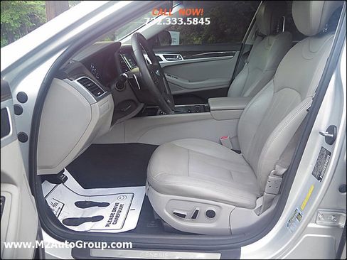 Used 2015 Hyundai Genesis 3.8 image 11