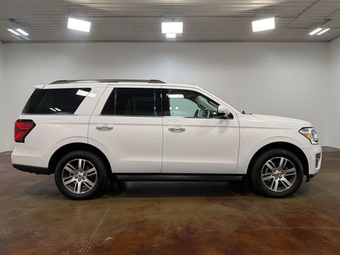 Used 2024 Ford Expedition Limited AWD/4WD image 23