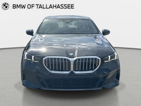 Used 2025 BMW 530i w/ M Sport Package image 2