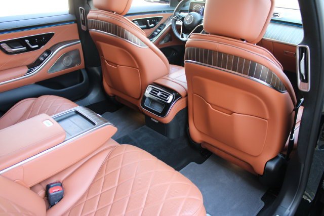 Used 2021 Mercedes-Benz S 580 4MATIC Sedan w/ AMG Line image 15