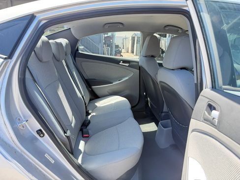 Used 2012 Hyundai Accent GLS FWD image 11