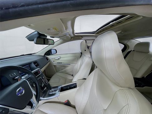 Used 2012 Volvo S60 T5 image 11