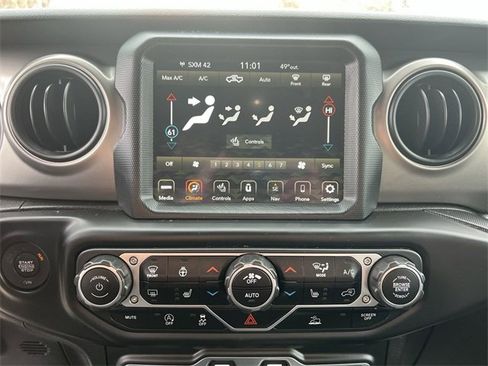 Used 2021 Jeep Gladiator Willys image 19