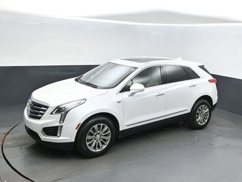 Used 2018 Cadillac XT5 Luxury image 30
