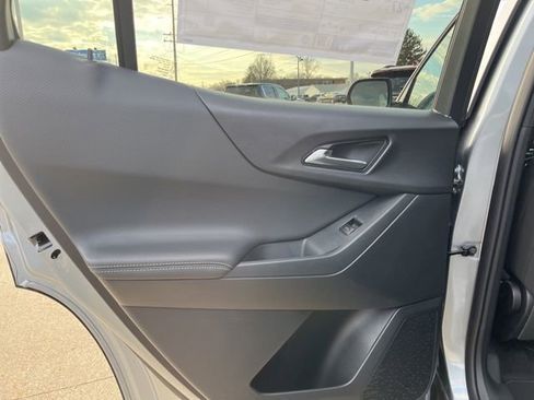 New 2026 Chevrolet Equinox LT image 23