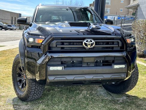 Used 2025 Toyota 4Runner SR5 image 4