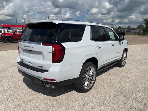 New 2026 GMC Yukon Denali w/ Denali Reserve Package AWD/4WD image 6