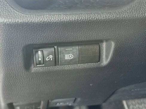 Used 2021 Toyota RAV4 LE w/ Carpet Mat Package (TMS) AWD/4WD image 19