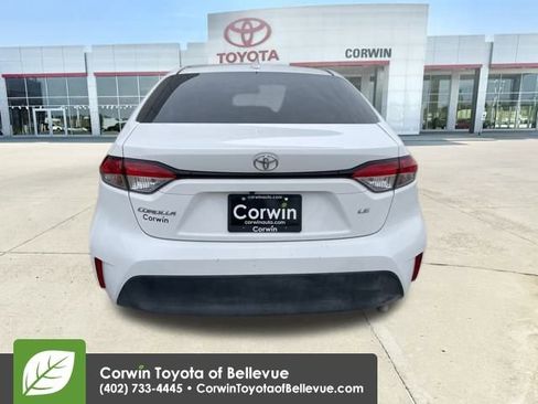 Used 2025 Toyota Corolla LE image 4