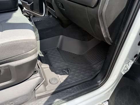 Used 2024 RAM 2500 Big Horn image 38