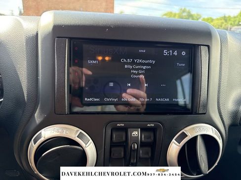 Used 2015 Jeep Wrangler Unlimited Sahara AWD/4WD image 12