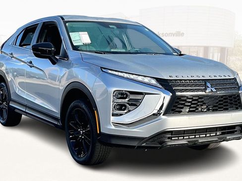 Used 2024 Mitsubishi Eclipse Cross LE image 3