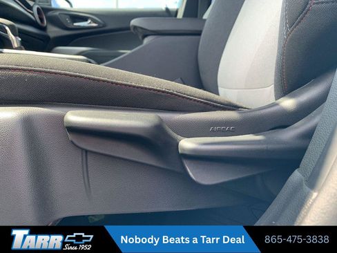 Used 2026 Chevrolet Trax RS FWD image 14