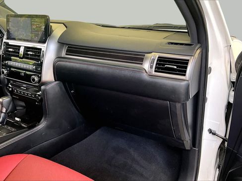 Used 2023 Lexus GX 460 Premium w/ Premium Package AWD/4WD image 16