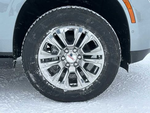 New 2026 GMC Yukon XL Denali w/ Sun & Power Step Package AWD/4WD image 9