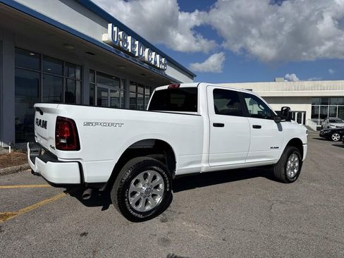 Used 2026 RAM 2500 Big Horn AWD/4WD image 8