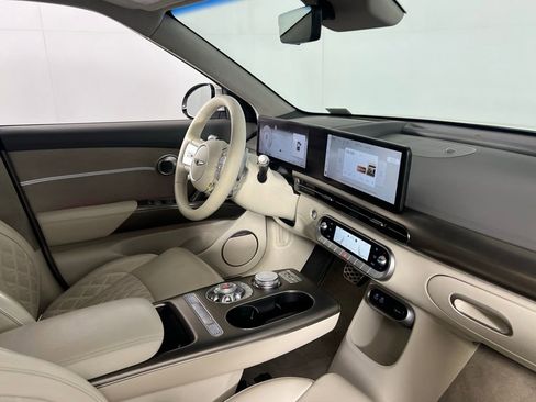 Used 2023 Genesis GV60 Performance image 34