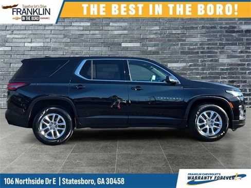 Used 2022 Chevrolet Traverse LS image 6