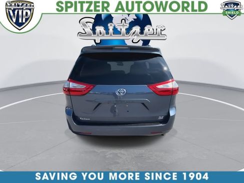 Used 2017 Toyota Sienna XLE AWD/4WD image 7
