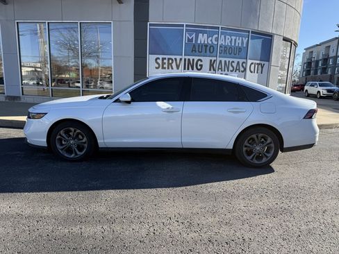 Used 2024 Honda Accord EX image 9