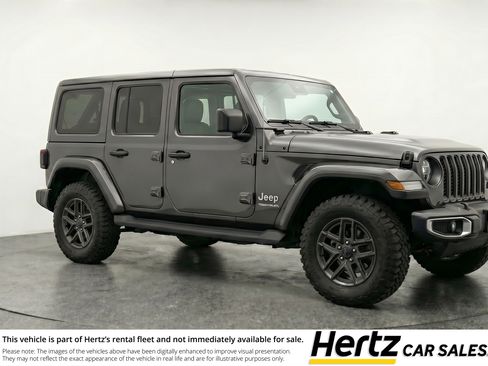 Used 2025 Jeep Wrangler Unlimited Sport AWD/4WD image 1