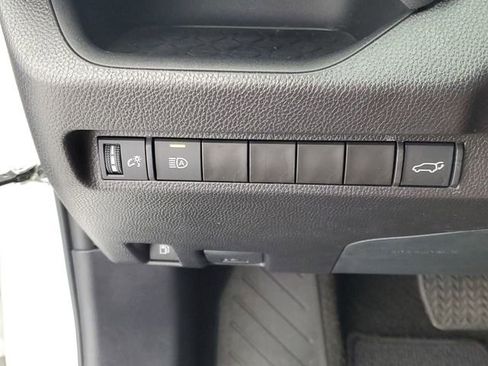 Used 2024 Toyota RAV4 XSE AWD/4WD image 33