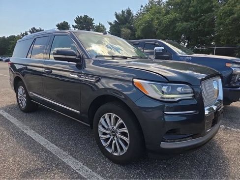 Used 2024 Lincoln Navigator Premiere AWD/4WD image 10