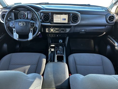 Used 2020 Toyota Tacoma SR5 w/ Technology Package image 15