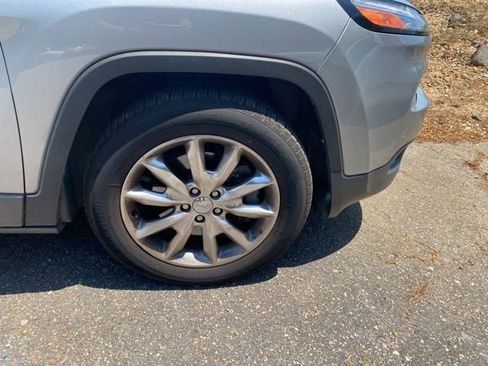 Used 2015 Jeep Cherokee Limited w/ Trailer Tow Group FWD image 19