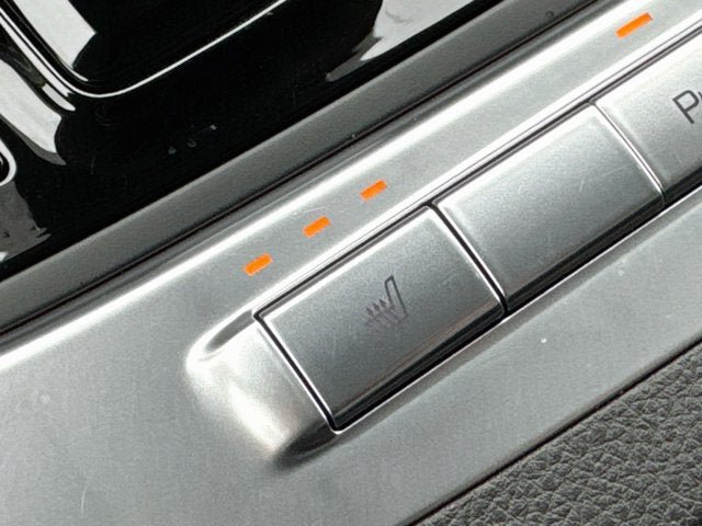 Certified 2026 Kia Carnival EX FWD image 20