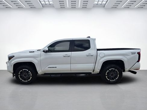 Used 2025 Toyota Tacoma TRD Sport w/ TRD Sport Premium Package AWD/4WD image 6