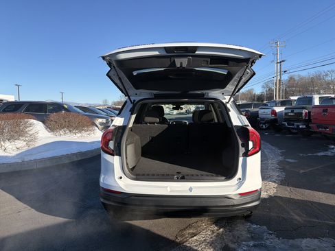 Certified 2024 GMC Terrain SLE image 31