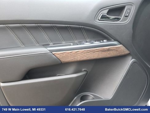 Used 2022 GMC Canyon Denali image 26