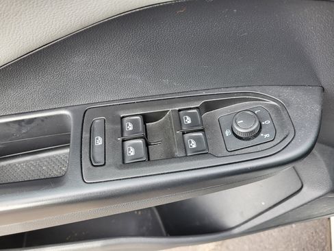 Used 2023 Volkswagen Taos SE image 15