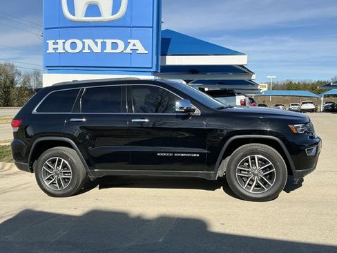 Used 2020 Jeep Grand Cherokee Limited w/ Premium Lighting Group image 2