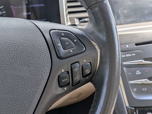 Used 2013 Lincoln MKS FWD image 23