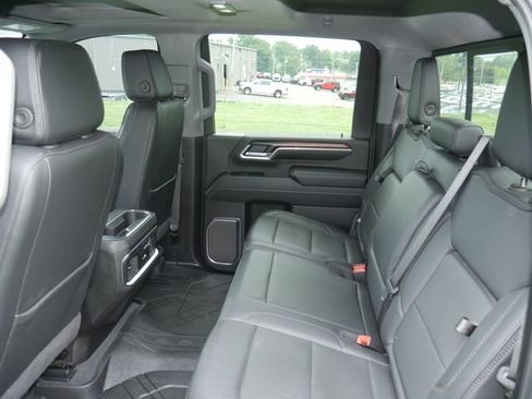 Used 2024 GMC Sierra 2500 Denali w/ Denali Reserve Package AWD/4WD image 27