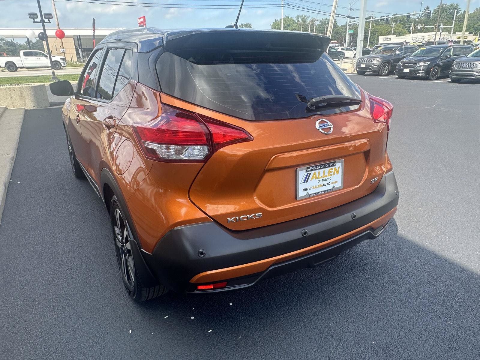 Used 2020 Nissan Kicks SR w/ SR Premium Package FWD image 8