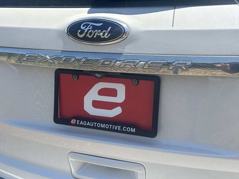 Used 2014 Ford Explorer XLT w/ Equipment Group 201A FWD image 10
