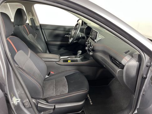 Used 2022 Nissan Sentra SR w/ Electronics Package image 6