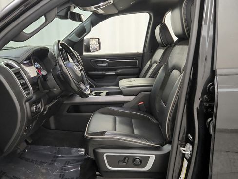 Used 2022 RAM 1500 Laramie w/ Sport Appearance Package AWD/4WD image 18