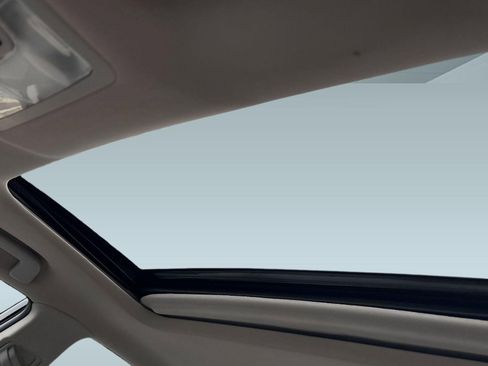 Used 2015 Toyota Avalon XLE Touring image 16