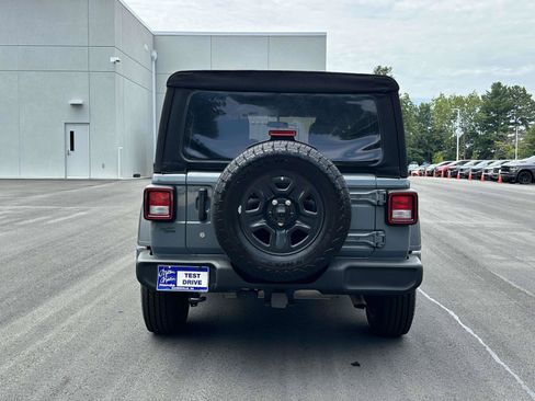Used 2024 Jeep Wrangler Unlimited Sport AWD/4WD image 25
