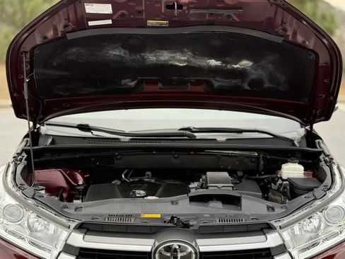 Used 2019 Toyota Highlander XLE image 49